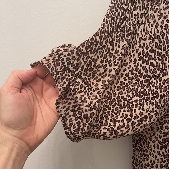 Joie Leopard print short sleeve blouse, Medium - Picture 5 of 6